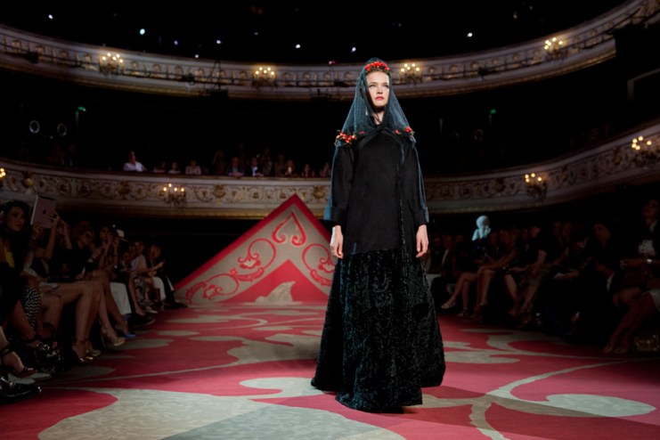 553105_392863220773644_1189812698_n