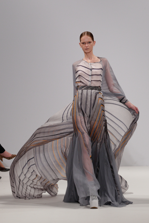 georgia_hardinge_ss12_020-500x750