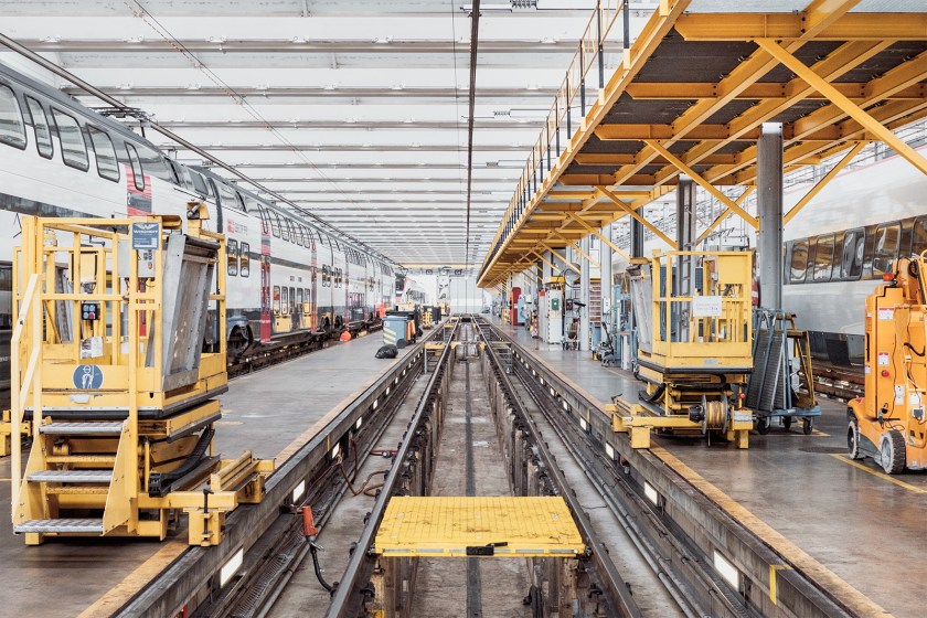 CFF repair center in Geneva, inspired by Greg white industrial style