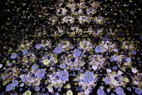 Rebecca-Louise-Law-Suspended-Flowers-12